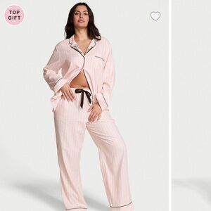 Victoria’s Secret Flannel Long Pajama Set